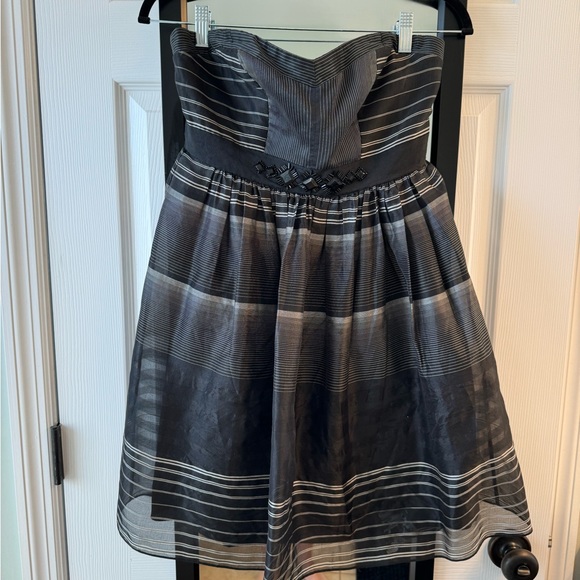 BCBGMaxAzria Black and Gray Sweetheart Strapless Dress Size 6 - Picture 1 of 6